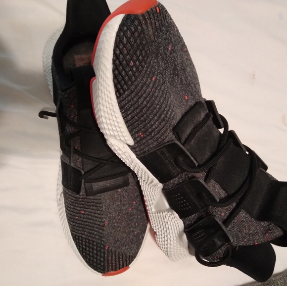 Adidas shoes - Picture 2 of 3